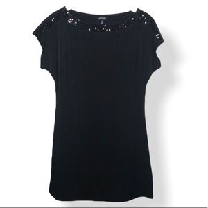 APT 9 cute black top with sequin